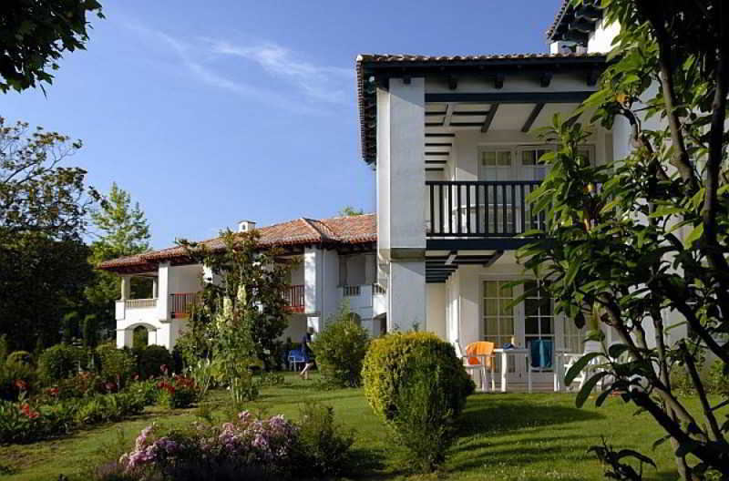 Residence Pierre & Vacances Le Domaine De Bordaberry ユリューニュ エクステリア 写真