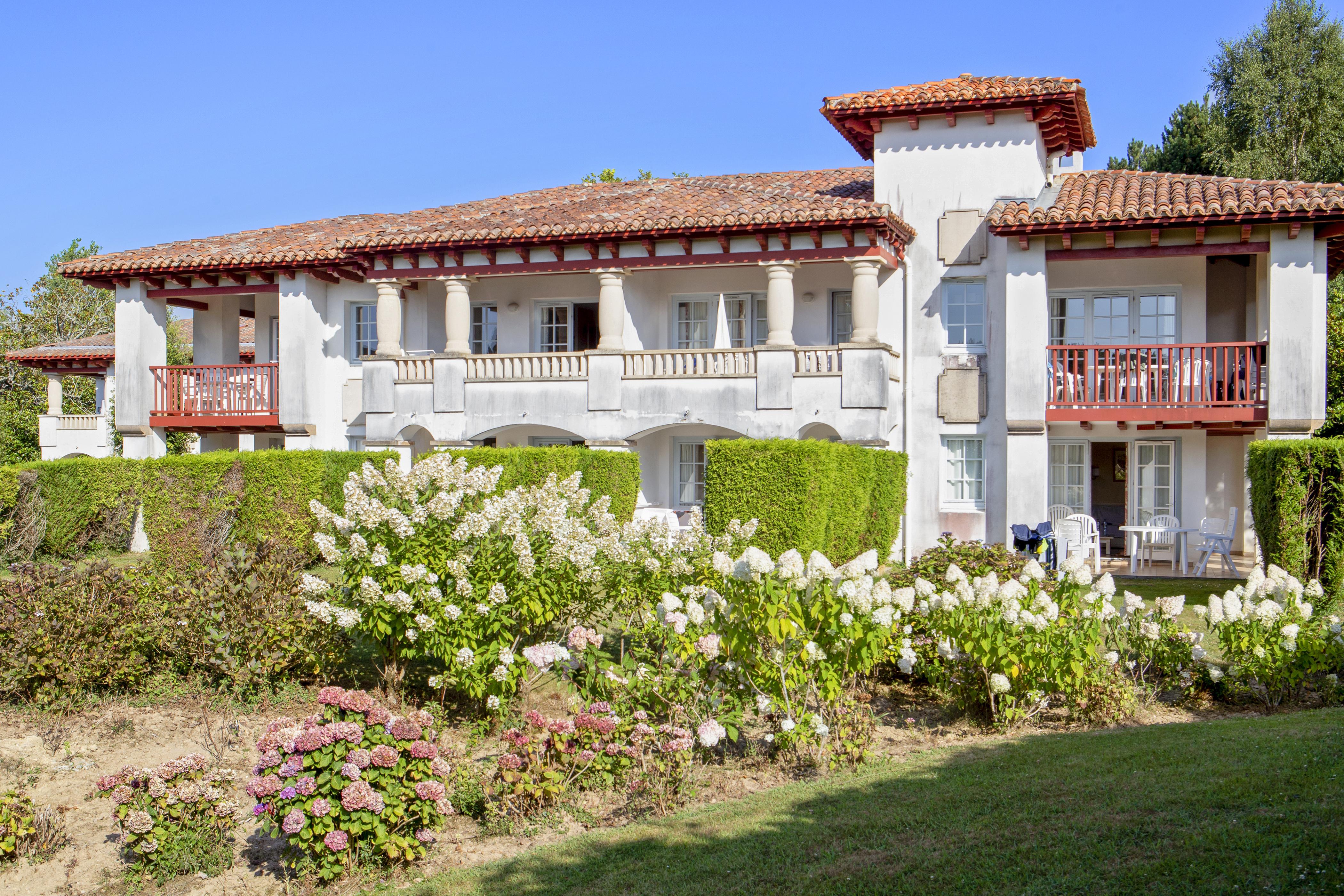Residence Pierre & Vacances Le Domaine De Bordaberry ユリューニュ エクステリア 写真