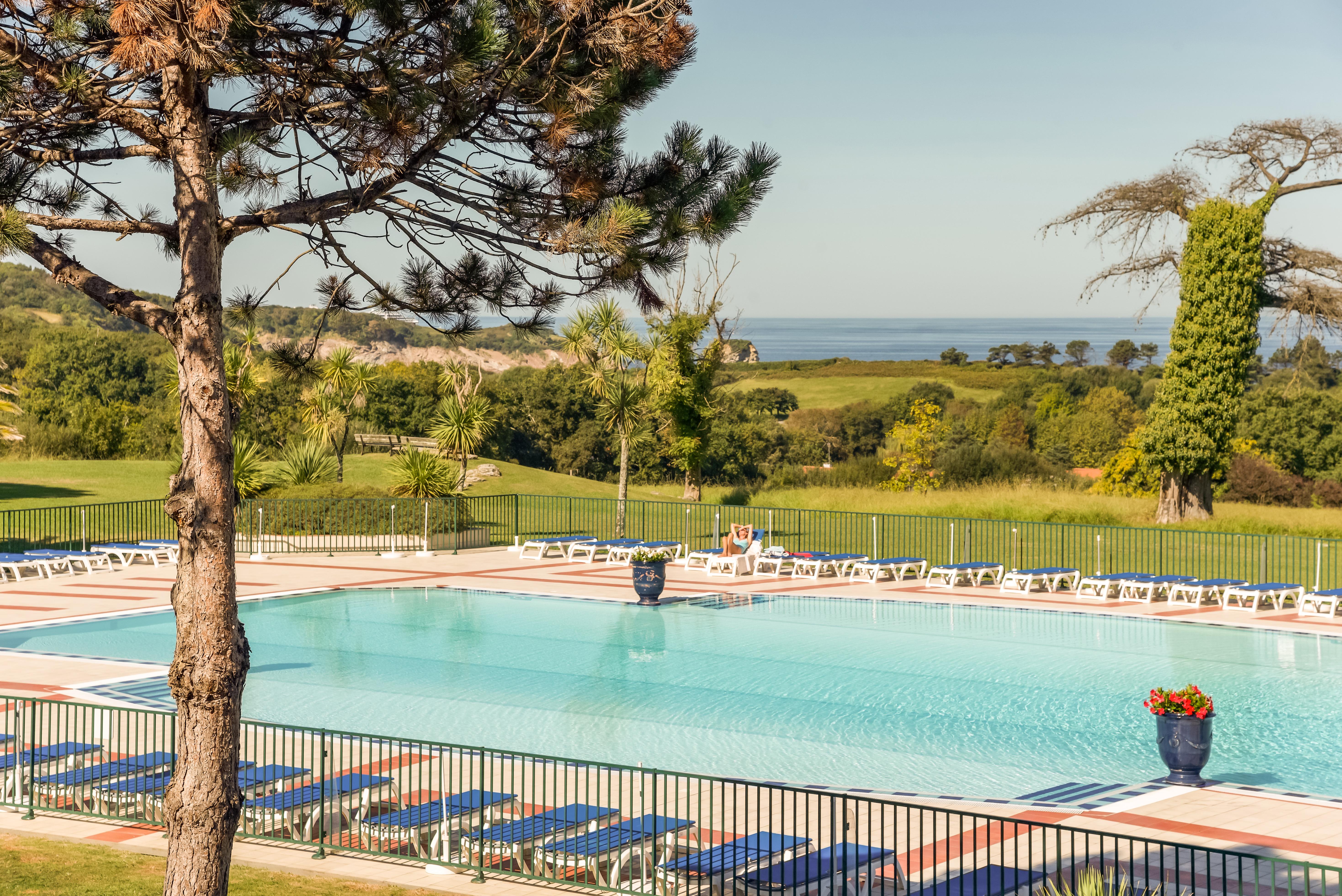 Residence Pierre & Vacances Le Domaine De Bordaberry ユリューニュ エクステリア 写真