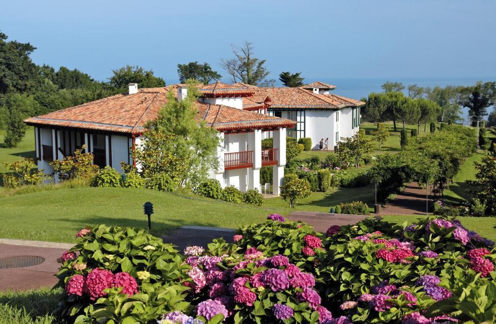 Residence Pierre & Vacances Le Domaine De Bordaberry ユリューニュ エクステリア 写真